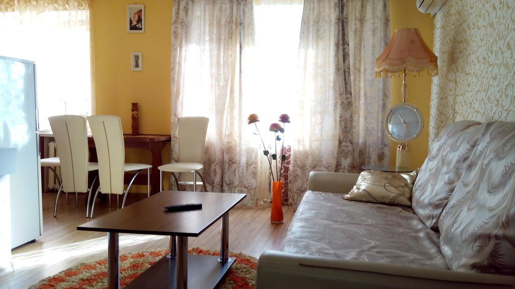 Apartment Studio On Mayakovskogo Avenue Zaporizhia Luaran gambar